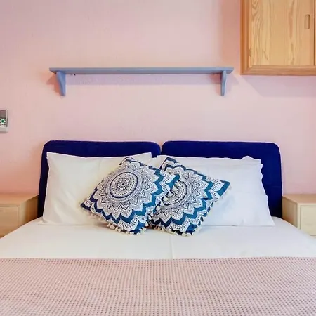 Lively Summer Apt In Polichrono, 40m From Polikhronon
