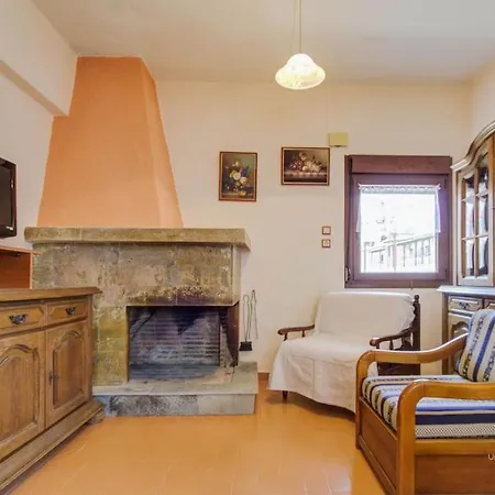 Lively Summer Apt In Polichrono, 40m From