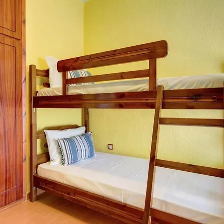 Lively Summer Apt In Polichrono, 40m From * Polikhronon