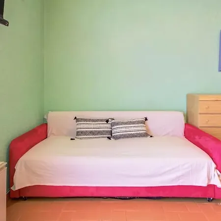 Lively Summer Apt In Polichrono, 40m From